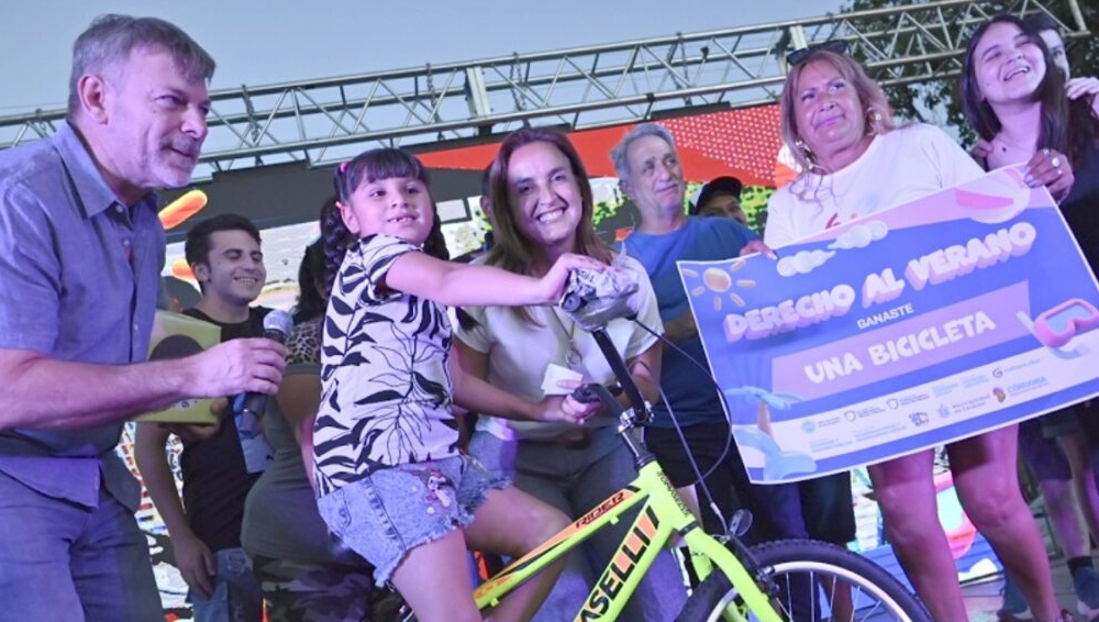 “Derecho al Verano”: la vicegobernadora acompañó a los vecinos Barrio Las Violetas