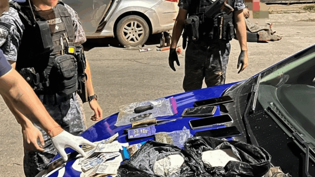 La Policía intenta establecer el origen de la droga y si los detenidos tenían vínculos con otras actividades delictivas en la región.