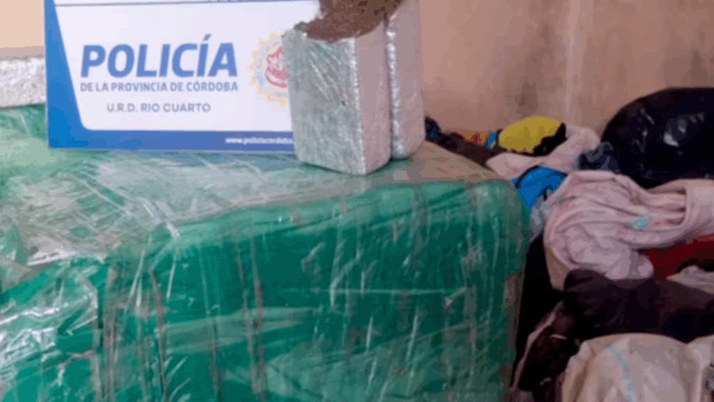 La vivienda estaba siendo investigada por otro hecho delictivo y ahora buscan determinar si los 240 ladrillos estaban listos para distribuirse en la zona.