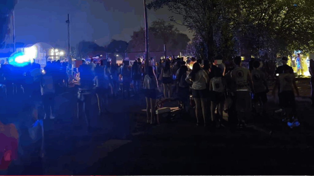 La fiesta funcionaba en un complejo deportivo. Hubo peleas y enfrentamientos que obligaron a la Policía a intervenir