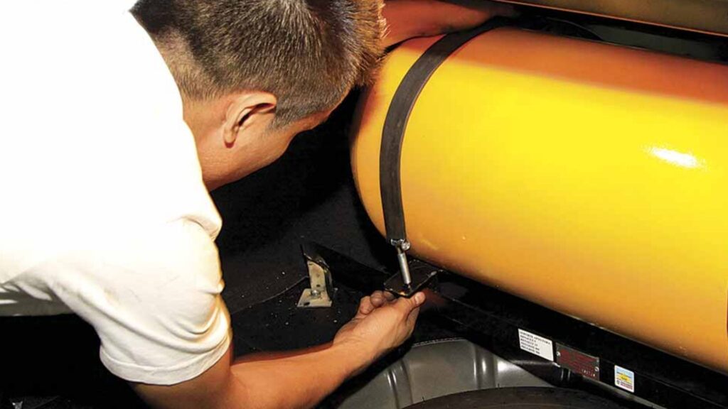 La falta de controles y el incumplimiento de las normas del Enargas exponen a los usuarios a graves riesgos de seguridad y afectan a los talleres habilitados del sector GNC.