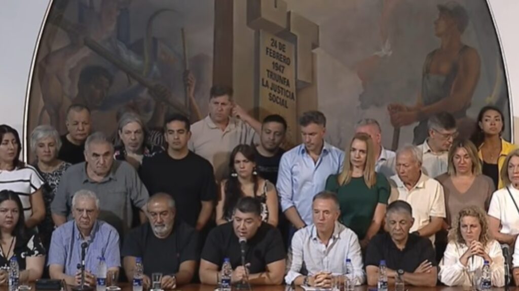 En el Congreso, el triunvirato sindical pidió a los legisladores que rechacen el proyecto y cuestionó con dureza el Fondo de Asistencia Laboral.