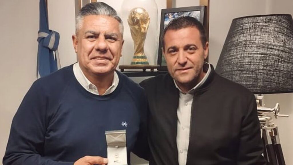 Citan a indagatoria a Claudio Tapia y Pablo Toviggino y les prohíben salir del país en una causa por $19.353 millones