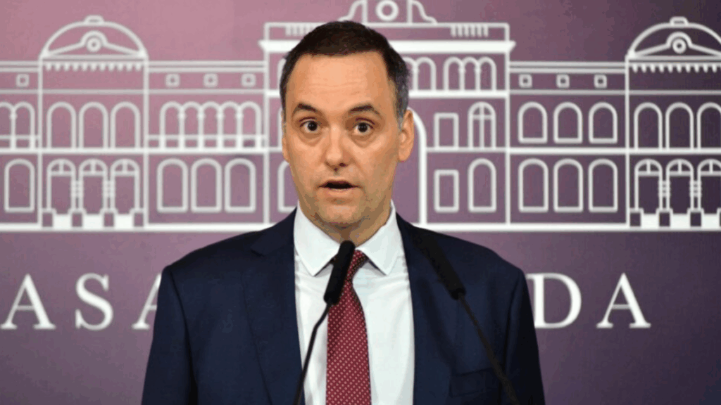 Aunque no puede privatizarse, el Ejecutivo avanza con modificaciones en la señal estatal y analiza su futuro