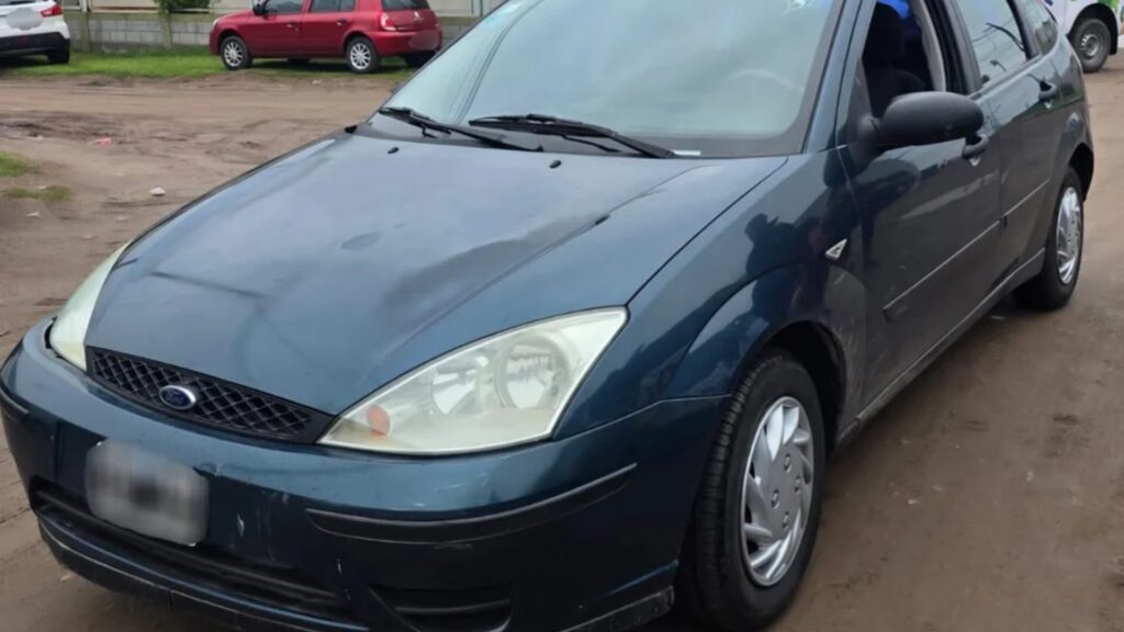 El hecho ocurrió en barrio Cabildo. Las cámaras del 911 permitieron identificar al sospechoso, que fue arrestado luego de recuperar el vehículo sustraído.