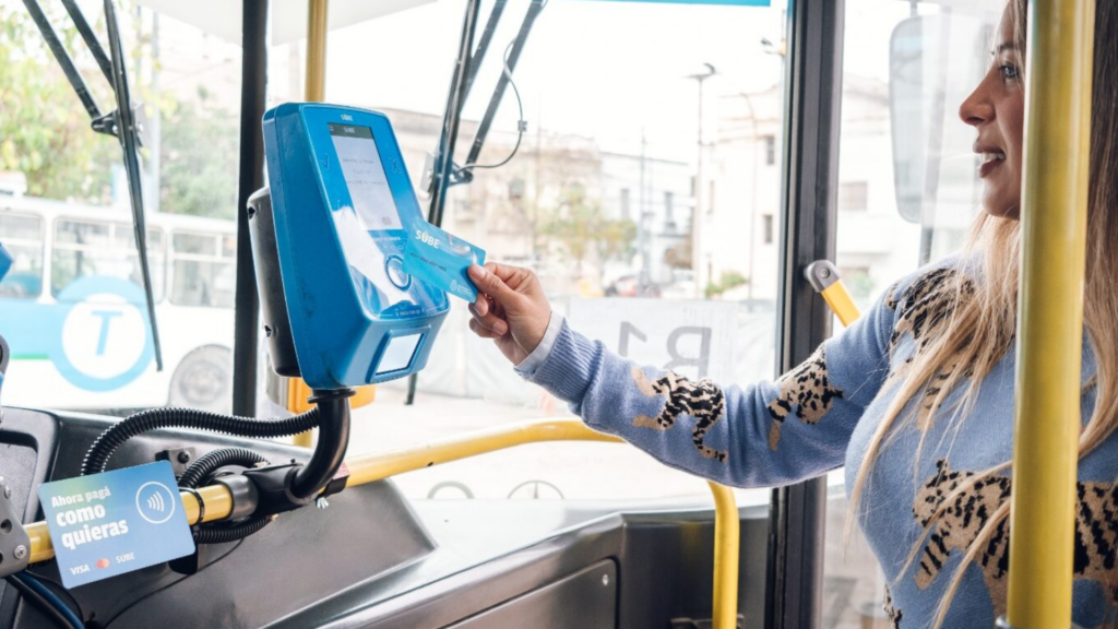 Empresas del transporte estiman que el boleto podría subir de $1720 a $1892