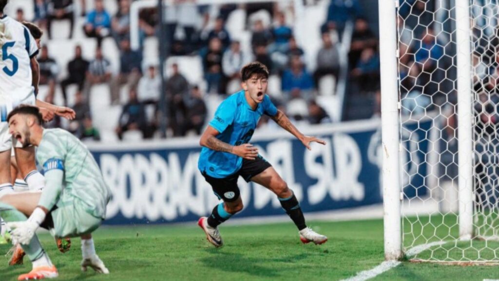 El Pirata venció 4-2 a la T en barrio Jardín con una gran producción colectiva. Hubo figuras con roce en Primera y una jugada de lujo con centro de rabona.