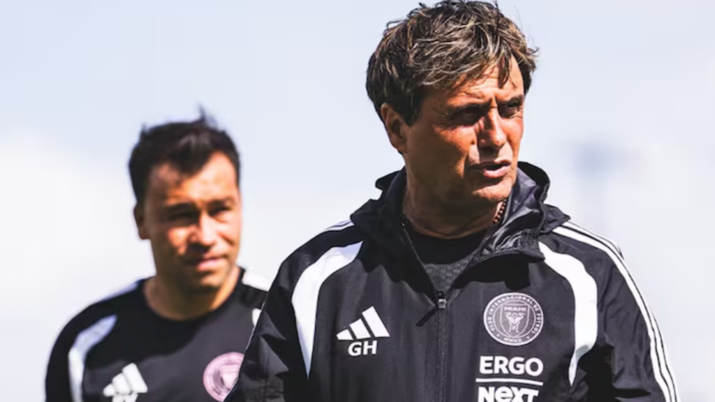 Ángel Guillermo Hoyos dirigirá a Messi en Inter Miami y vuelve a escena en el fútbol internacional