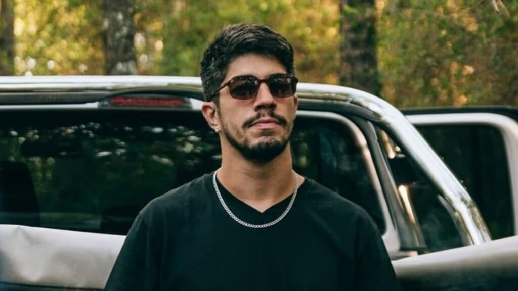 Claudio Barrelier, imputado por privación ilegítima de la libertad calificada, se desempeñaba como becario en el área de Tránsito. La Justicia intensifica la búsqueda de la adolescente de 14 años desaparecida desde el sábado.