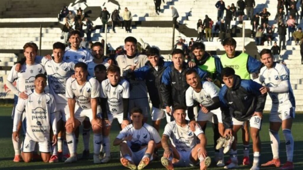 El Albo venció a Escuela Presidente Roca y sacó ventaja en la cima tras el empate de su escolta. Se jugó la novena fecha del Torneo Santos Turza.