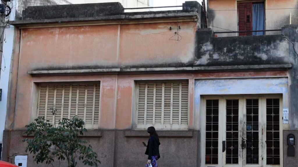 La medida fue ordenada por el fiscal Raúl Garzón. El nuevo sospechoso sería imputado por encubrimiento agravado mientras avanza la investigación por el asesinato de la adolescente de 14 años en Córdoba.
