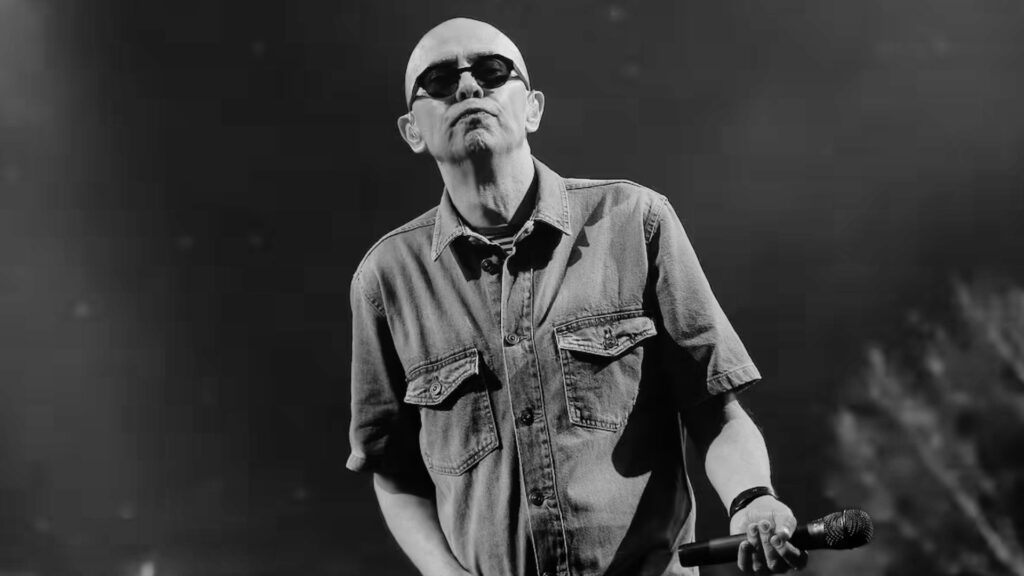 El histórico líder de Patricio Rey y sus Redonditos de Ricota falleció a los 77 años. Su obra marcó a varias generaciones y lo convirtió en un ícono cultural que trascendió la música.