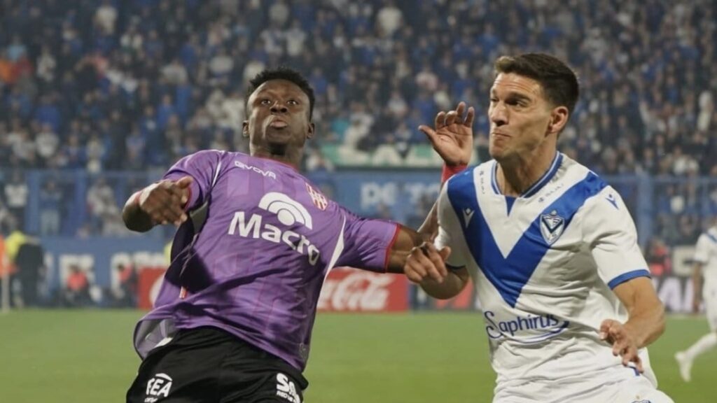 El equipo de Diego Flores cayó 1-0 en el Estadio José Amalfitani por la primera fecha del Torneo Clausura. Pese a realizar 19 remates al arco rival, la falta de puntería y la gran actuación del arquero Marchiori dejaron a la Gloria con las manos vacías ante el Fortín.
