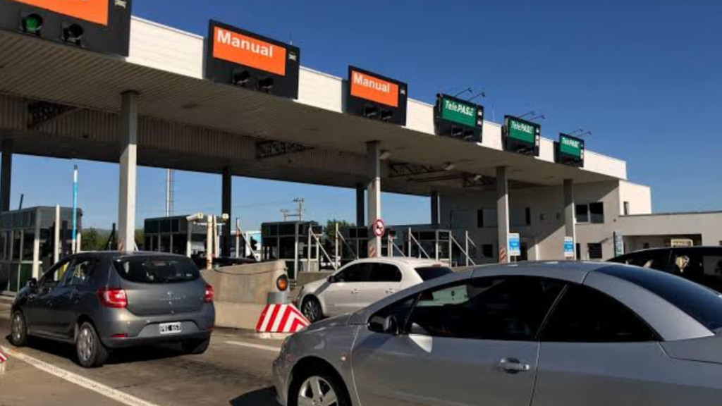Los peajes de la Red de Accesos a Córdoba tendrán nuevos precios desde las 0 del jueves 9 de julio. Para autos, el valor referencial será de $1.905,10, mientras que quienes paguen de forma manual deberán abonar $3.000