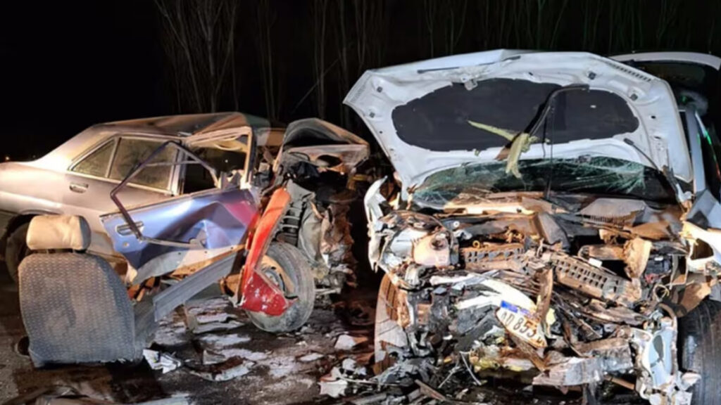 El siniestro ocurrió en la ruta provincial 60, en Fray Luis Beltrán. Otras tres personas quedaron internadas en terapia intensiva con heridas de gravedad.