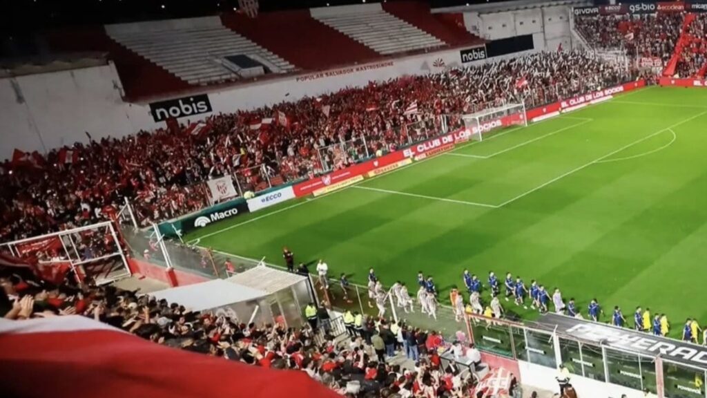Informaron sanciones tras los incidentes del 19 de septiembre en Alta Córdoba. Incluyen sumarios a la Policía, restricciones de ingreso por cuatro años y reformas de infraestructura obligatorias en la Tribuna Norte de Instituto.