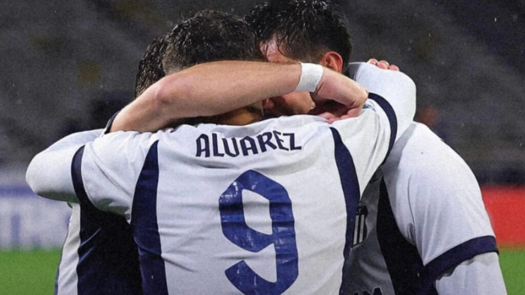 Con tantos de Álvarez Martínez y Depietri venció a Union por 2 a 1, con lluvia y frío. Fue el primer triunfo de la era De Felippe. No vencía de local desde el 19 de abril.