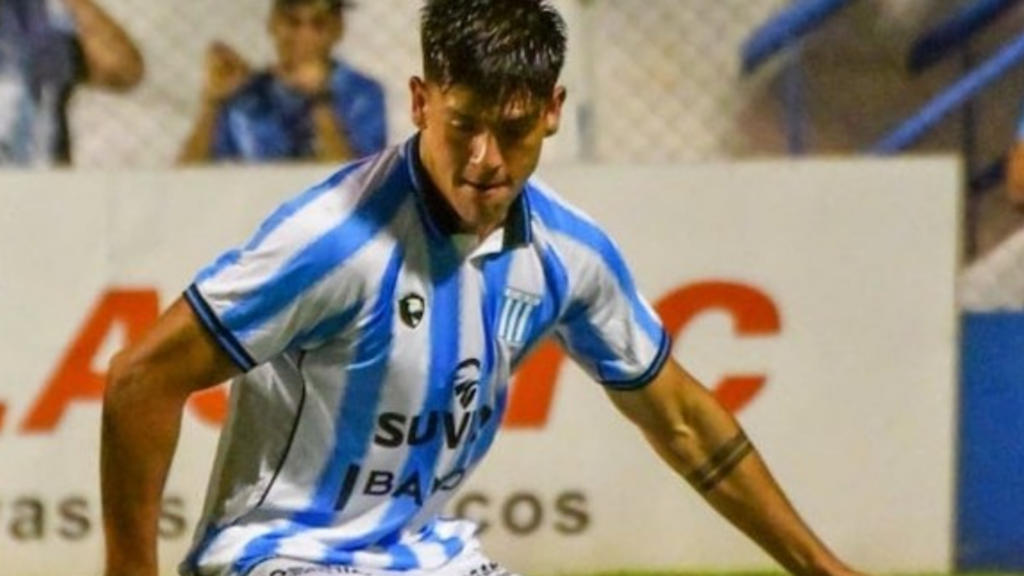 Racing de Avellaneda acordó la compra del 50% del pase de Leandro Córdoba por 650 mil dólares. El delantero de 21 años deja Nueva Italia después de destacarse en su primera temporada en la Primera Nacional