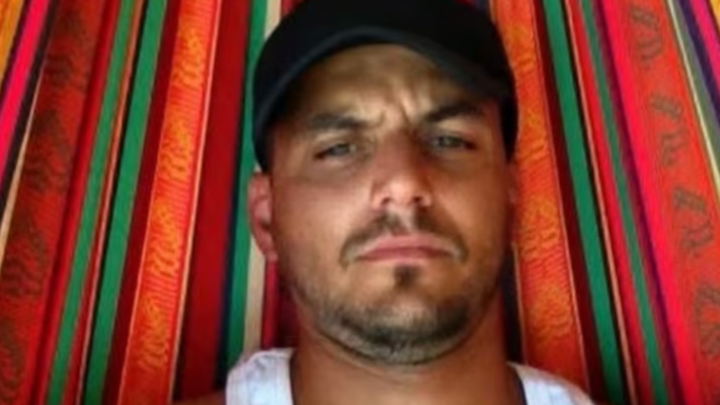 Pablo Emilio Carrizo Hryc tenía 46 años y era buscado desde el 18 de agosto tras salir de un hotel de Medellín. Fue hallado sin vida en Montería y las autoridades investigan las circunstancias de su muerte
