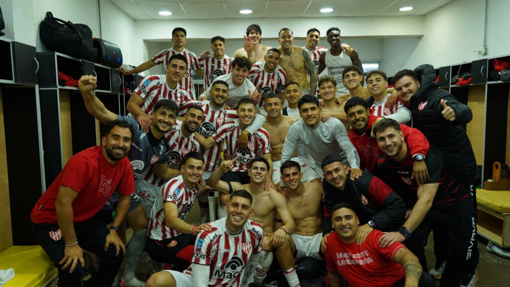 La Gloria derrotó a Defensa y Justicia, aseguró el liderazgo de su grupo y selló su clasificación a los octavos de final del Clausura. El equipo cordobés coronó una campaña que lo tiene en lo más alto y quedó a un solo punto de la zona de clasificación a la Copa Libertadores 2027.